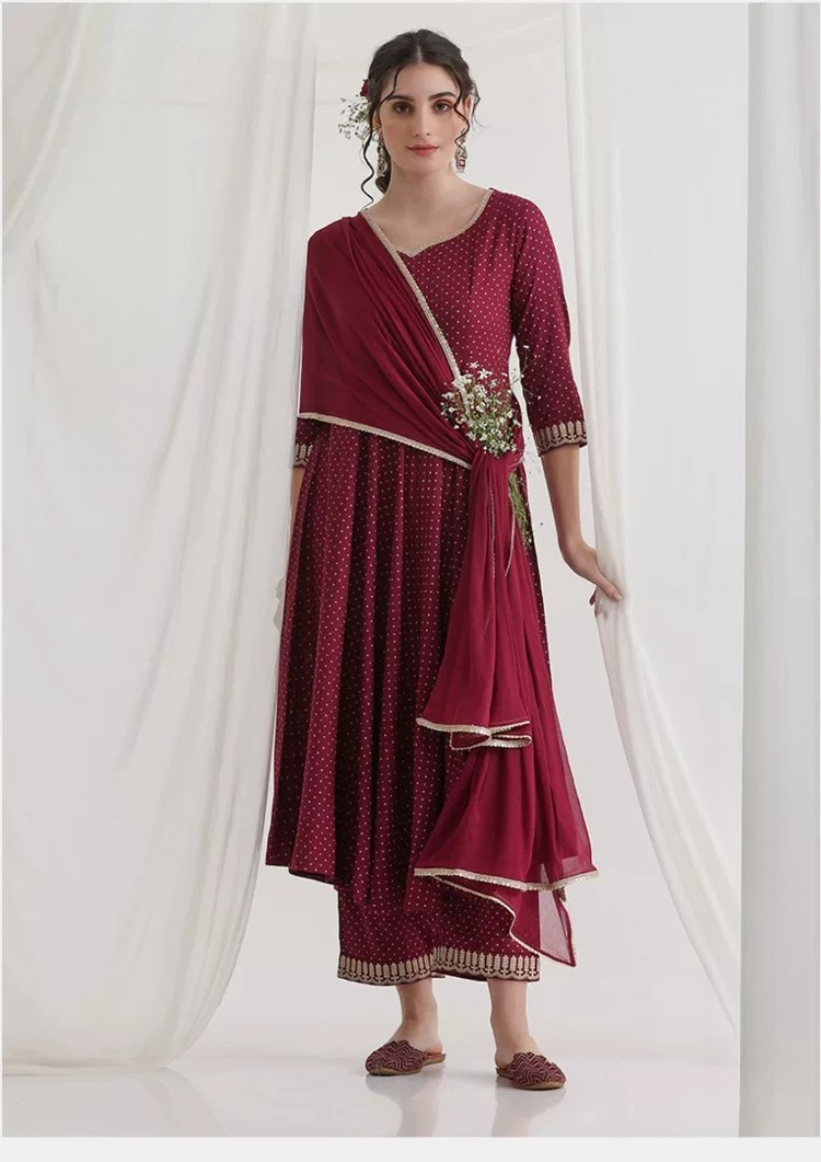 Women Maroon Ethnic Kurta Set  - đánh giá và giá Summer Clothing Pakistan